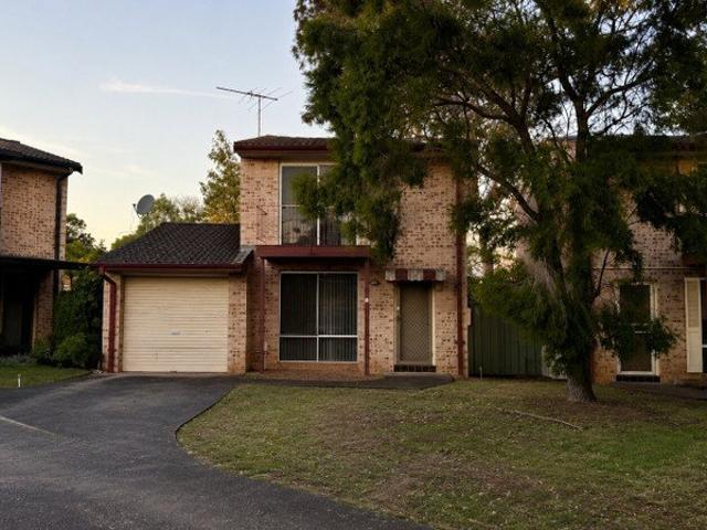 Townhouse for rent in Sydney, New South Wales