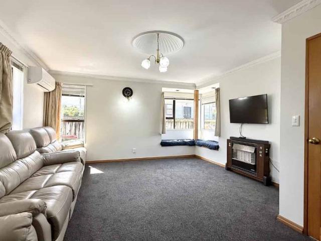 Apartment for rent in Naenae Central, Lower Hutt