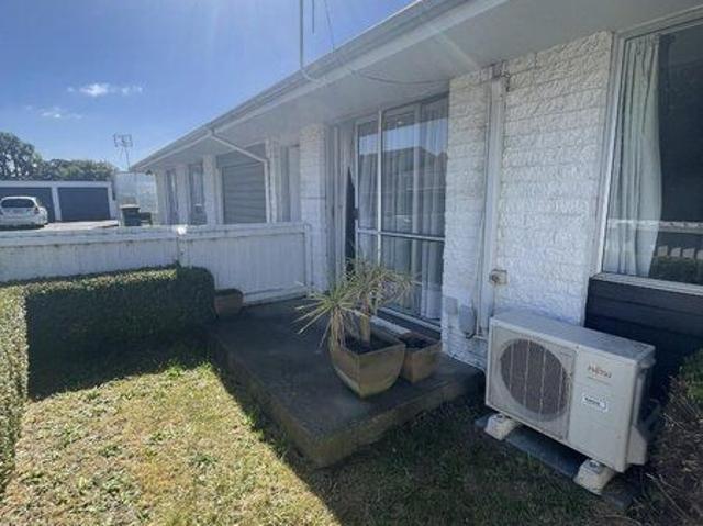 Room for rent in Heathcote, Canterbury