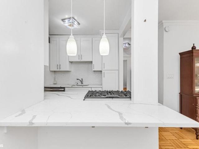 Apartment for sale in Arverne, New York