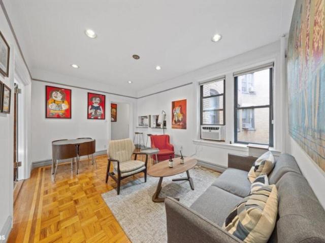 Apartment for sale in Arverne, New York