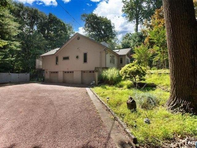 House for sale in Upper Saddle River, Bergen County