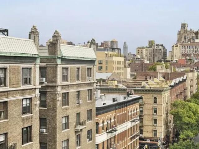 Apartment for sale in Arverne, New York