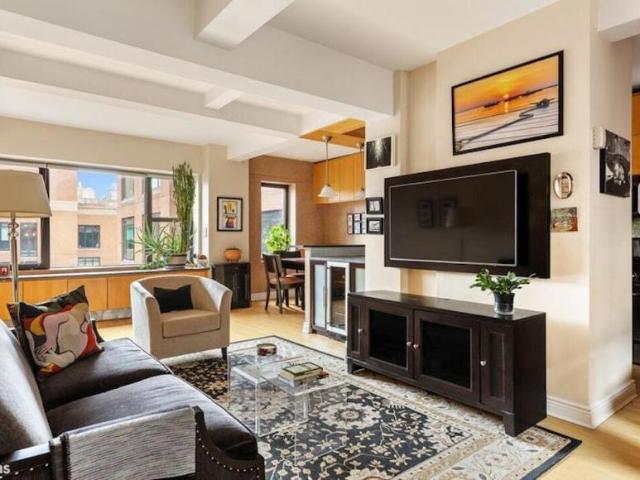 Apartment for sale in Arverne, New York