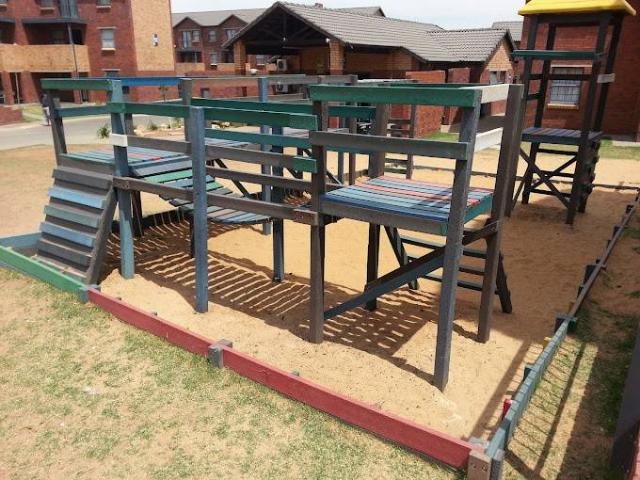 Townhouse for sale in Vosloorus, Gauteng