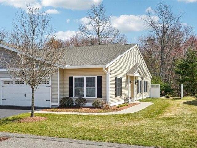 Condo for sale in North Uxbridge, Massachusetts
