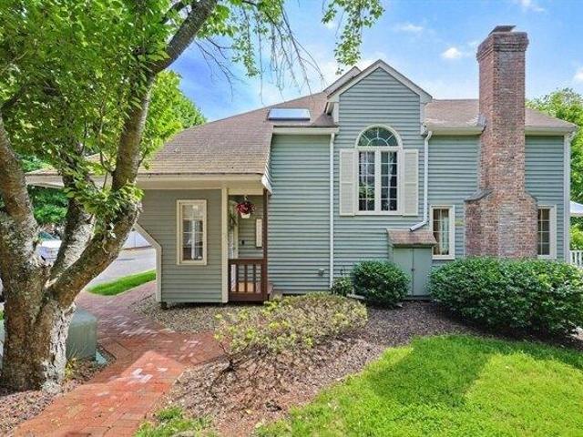 Condo for sale in North Uxbridge, Massachusetts
