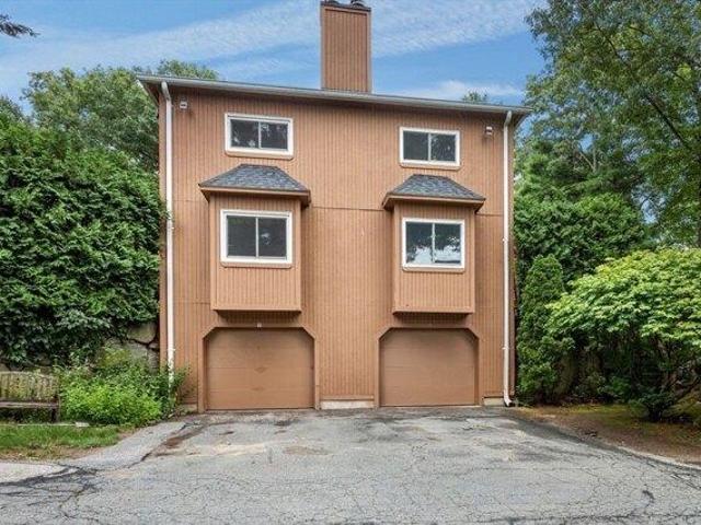 Condo for sale in North Uxbridge, Massachusetts