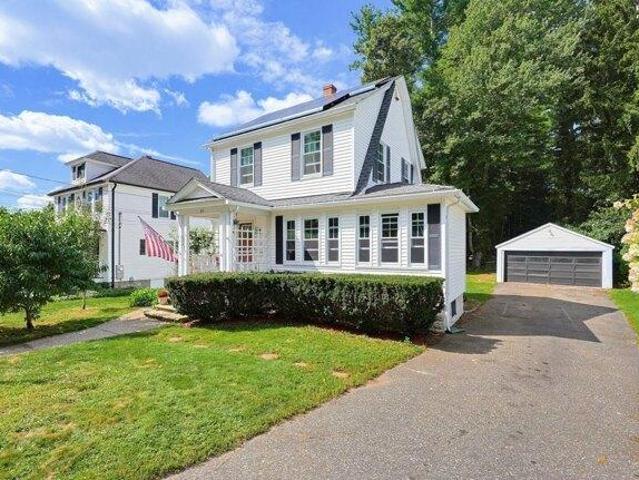 House for sale in North Uxbridge, Massachusetts