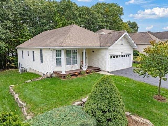 Condo for sale in Uxbridge, Worcester County