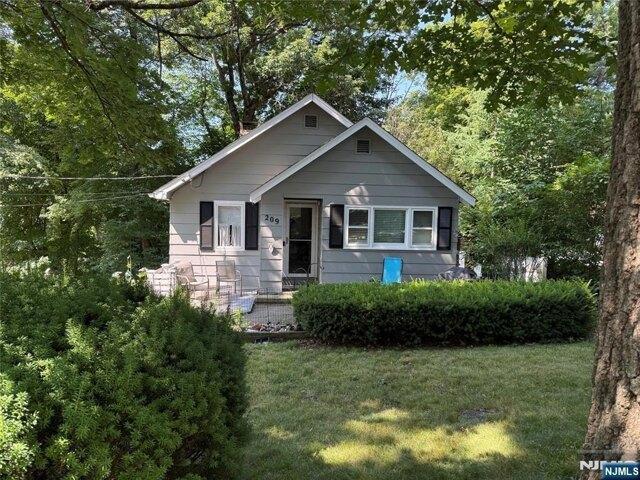 House for sale in Glenwood, New Jersey