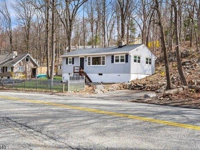 House for sale in Glenwood, New Jersey