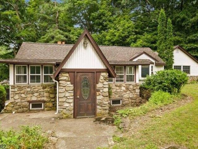 House for sale in Glenwood, New Jersey