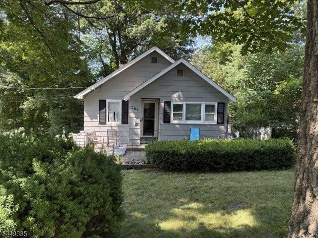 House for sale in Highland Lakes Country Club, Vernon Township