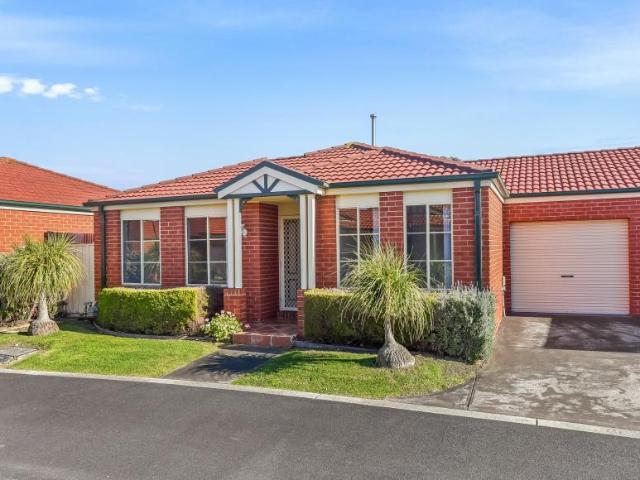 Villa for sale in Camerons Creek, Victoria