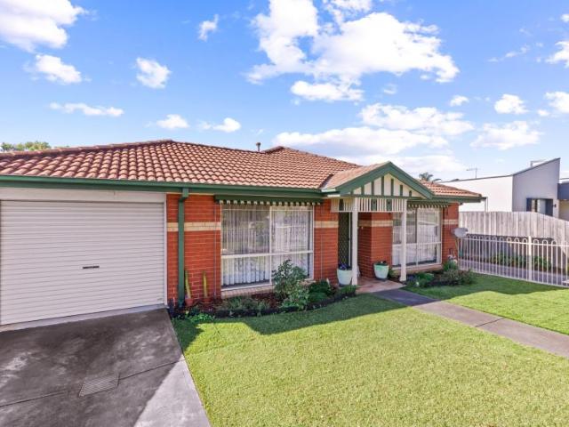 Villa for sale in Camerons Creek, Victoria
