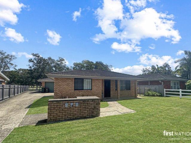 Villa for rent in Forster, Mid-Coast Council