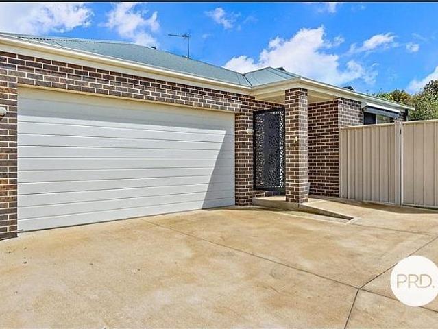Villa for rent in Orange, Orange City Council