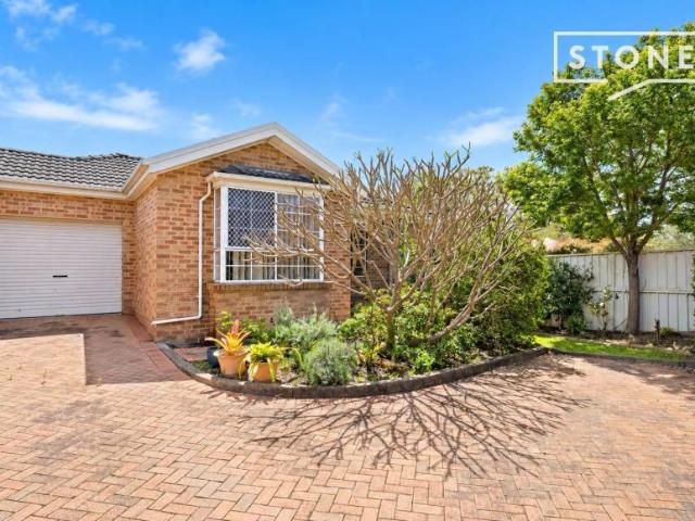 Villa for sale in Warners Bay, Newcastle-Maitland