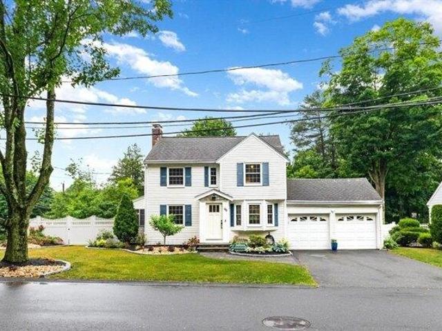 House for sale in Wakefield, Massachusetts