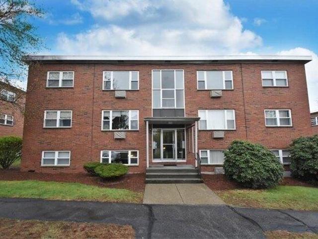 Condo for sale in Waltham, Middlesex County