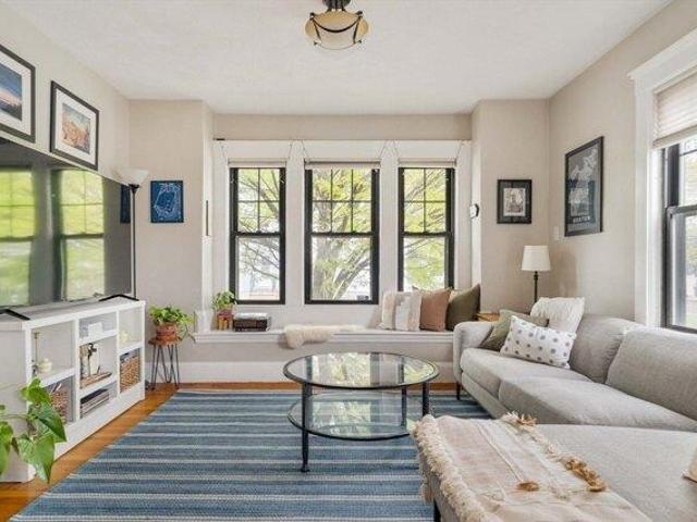 Condo for sale in Waltham, Massachusetts
