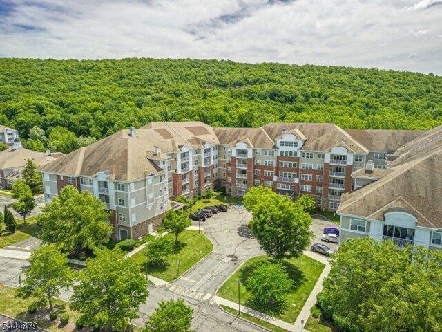 Condo for sale in Wanaque Reserve, Wanaque