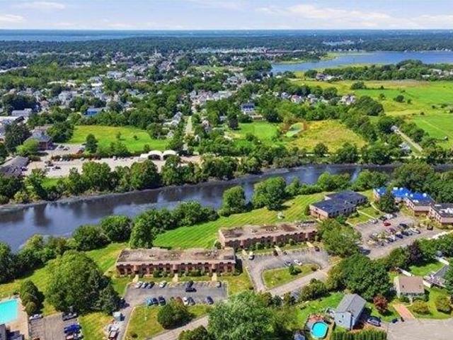 Condo for sale in Warren, Rhode Island