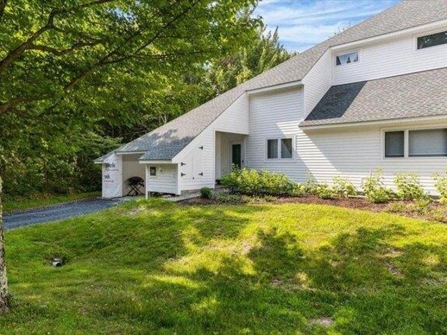 Condo for sale in Warren, Washington County