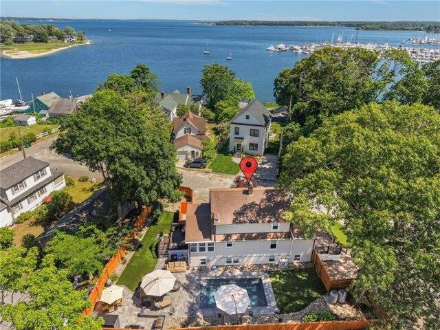 House for sale in Cowesett, Warwick