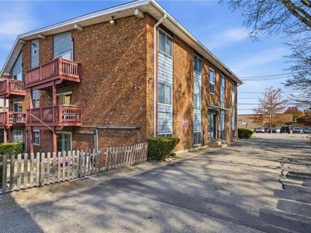 Condo for sale in Warwick, Rhode Island