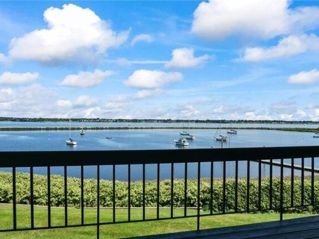House for sale in Warwick, Kent County