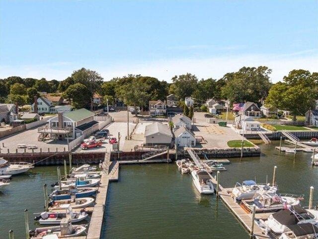 House for sale in Warwick, Kent County