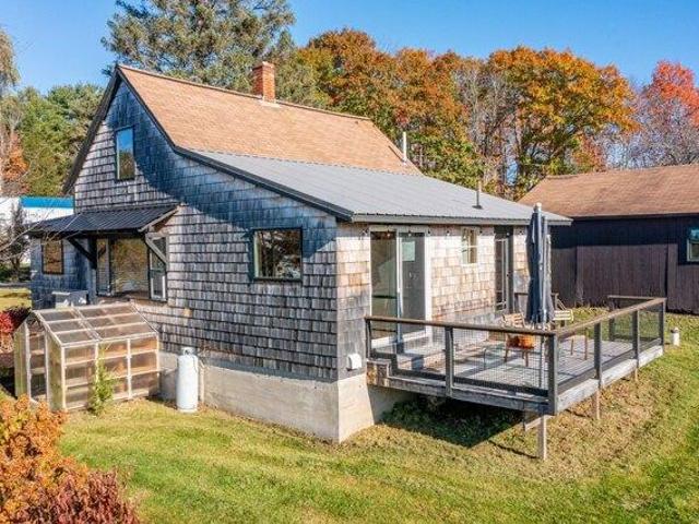 House for sale in Washington, Knox County