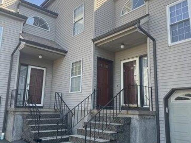 Condo for sale in Waterbury, Connecticut