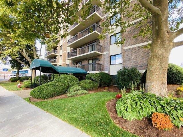 Condo for sale in Watertown, Massachusetts