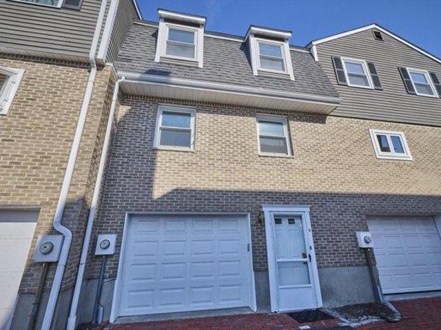 Condo for sale in Waltham, Massachusetts