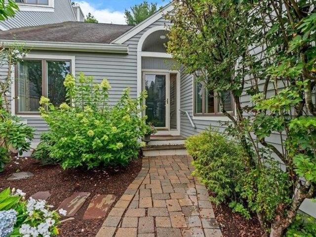 Condo for sale in Wayland, Massachusetts