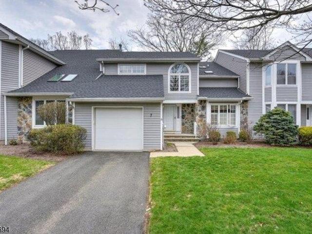 Condo for sale in Passaic, New Jersey