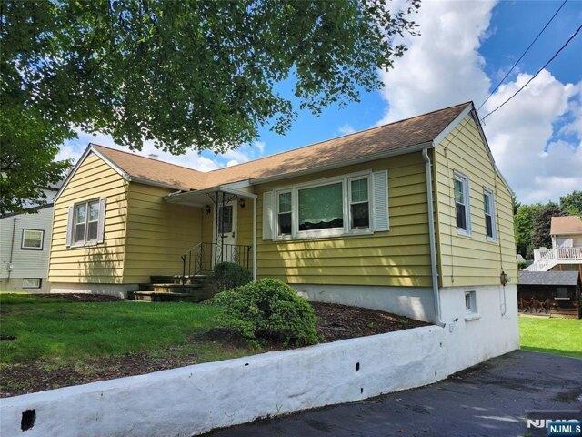 House for sale in Passaic, New Jersey
