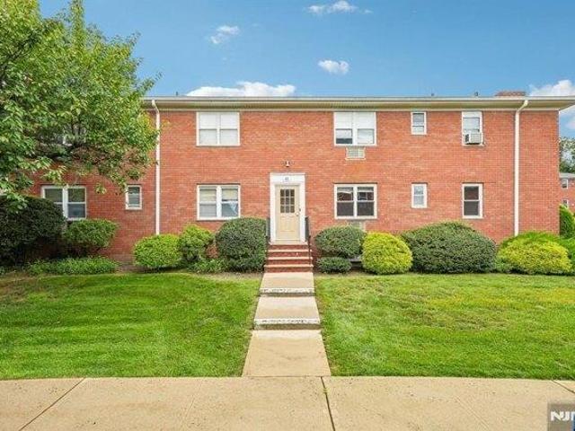Condo for sale in Passaic, New Jersey