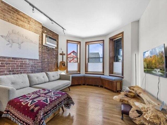 Condo for sale in Hudson, New Jersey