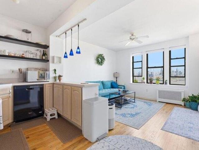 Condo for sale in Hudson, New Jersey