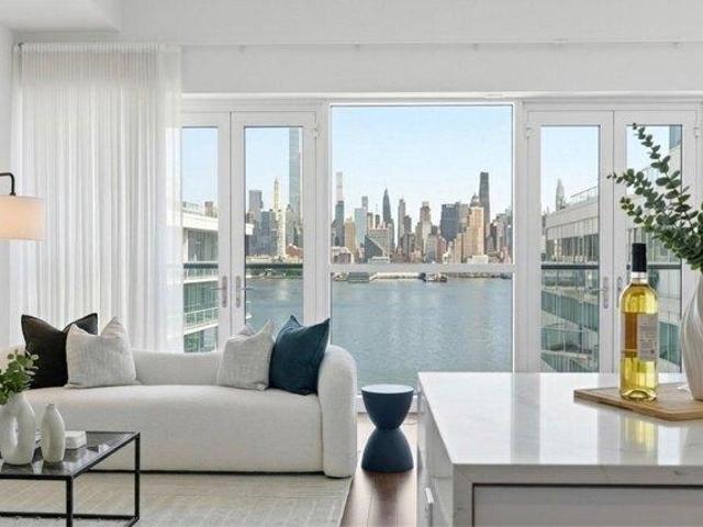 Condo for sale in Hudson, New Jersey