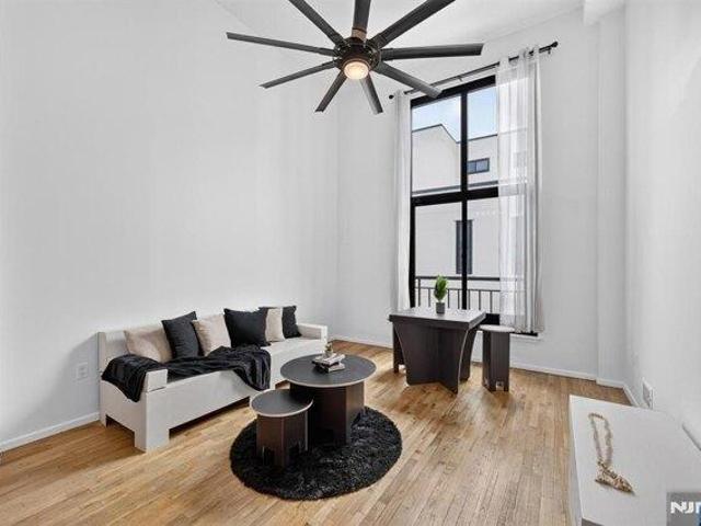 Condo for sale in Hudson, New Jersey
