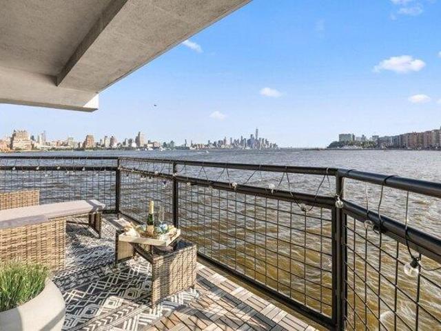 Condo for sale in Hudson, New Jersey