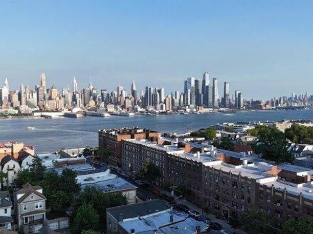 Condo for sale in Weehawken Condo for sale in Weehawken