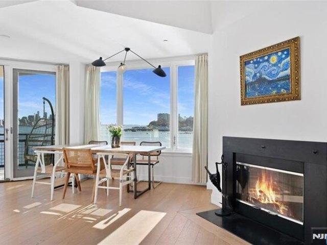 Condo for sale in Hudson, New Jersey