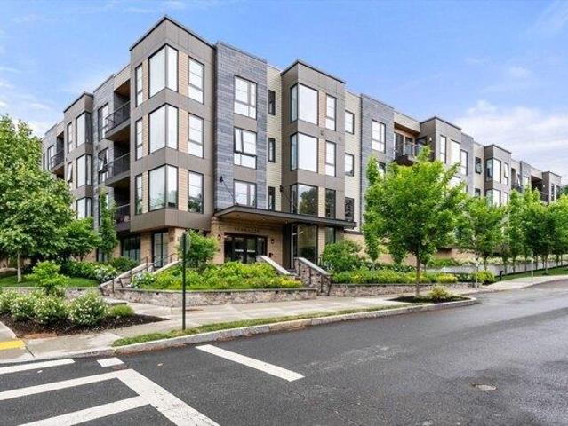 Condo for sale in Wellesley, Massachusetts