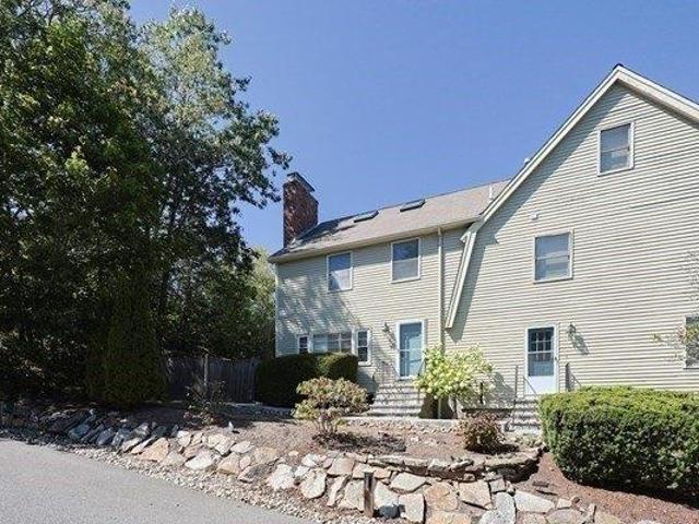 Condo for sale in Wellesley, Massachusetts